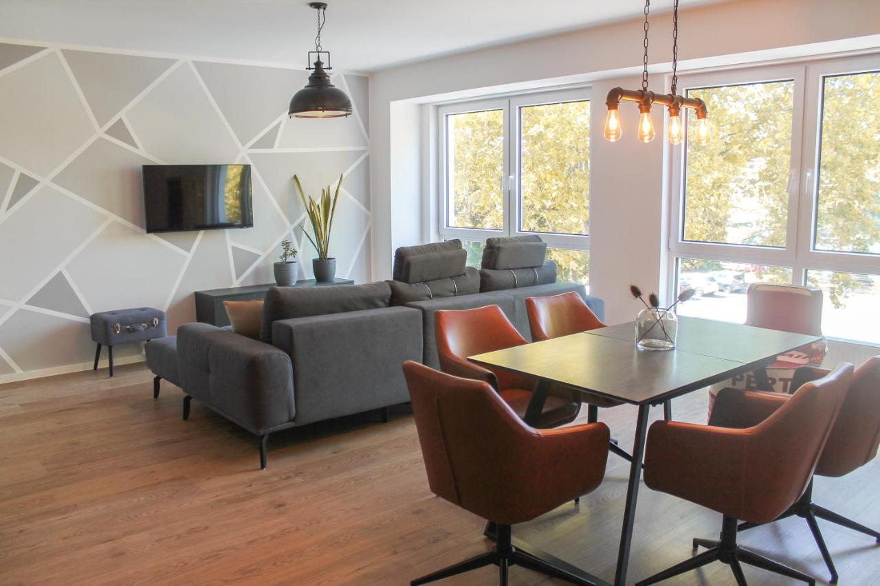 New York Apartment - Fuer Freunde & Familien, Stadtnah, Parkplatz, E-Ladestation, Gitterbox Fuer Fahrraeder, Fitnessstudio, Digitale Gaestemappe Mit Restaurant- Und Unternehmenstipps Koblenz  Eksteriør billede